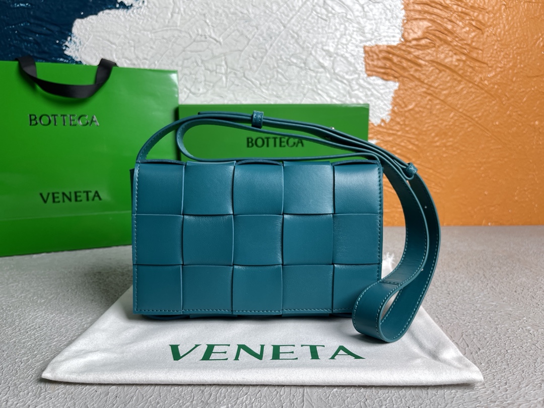 Bottega Veneta Cassette Blaster. For Women. Women's Bags 9.1in/23cm 578004VMAY14636 - Soul Replicas
