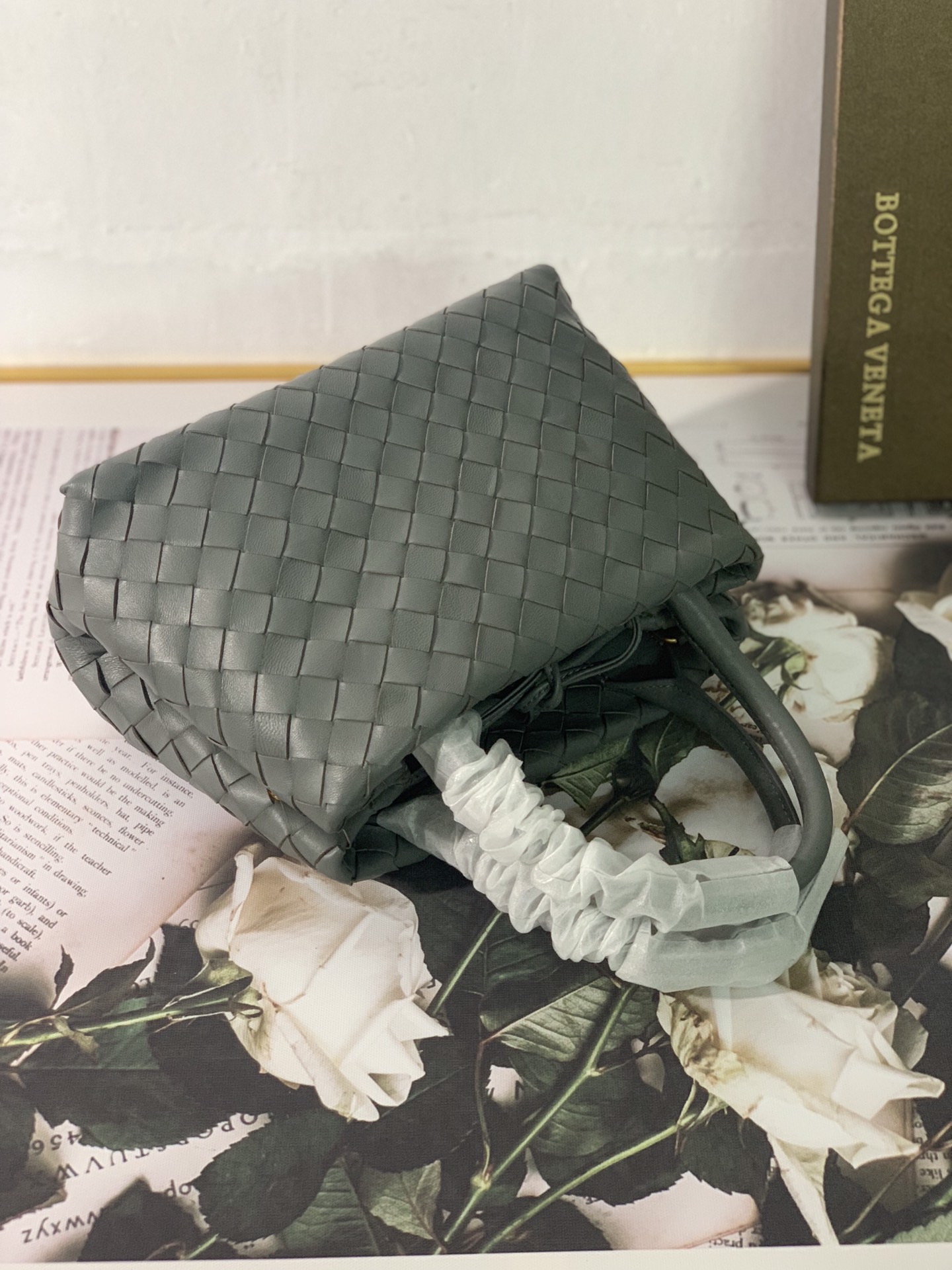 Bottega Veneta Handle Bag Gray. For Women. Women-s Bags 12in/29.5cm - Soul Replicas