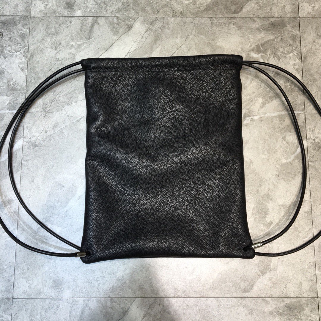 Balenciaga Everyday Drawstring Backpack In Black. For Women. Women-s Bags 18.5in/47cm - Soul Replicas