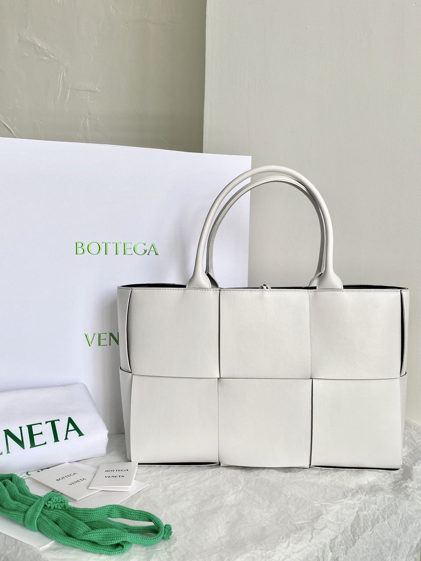 Bottega Veneta Arco Tote Bag For Women 16.14in/41cm In White 609175VMAY39041 - Soul Replicas