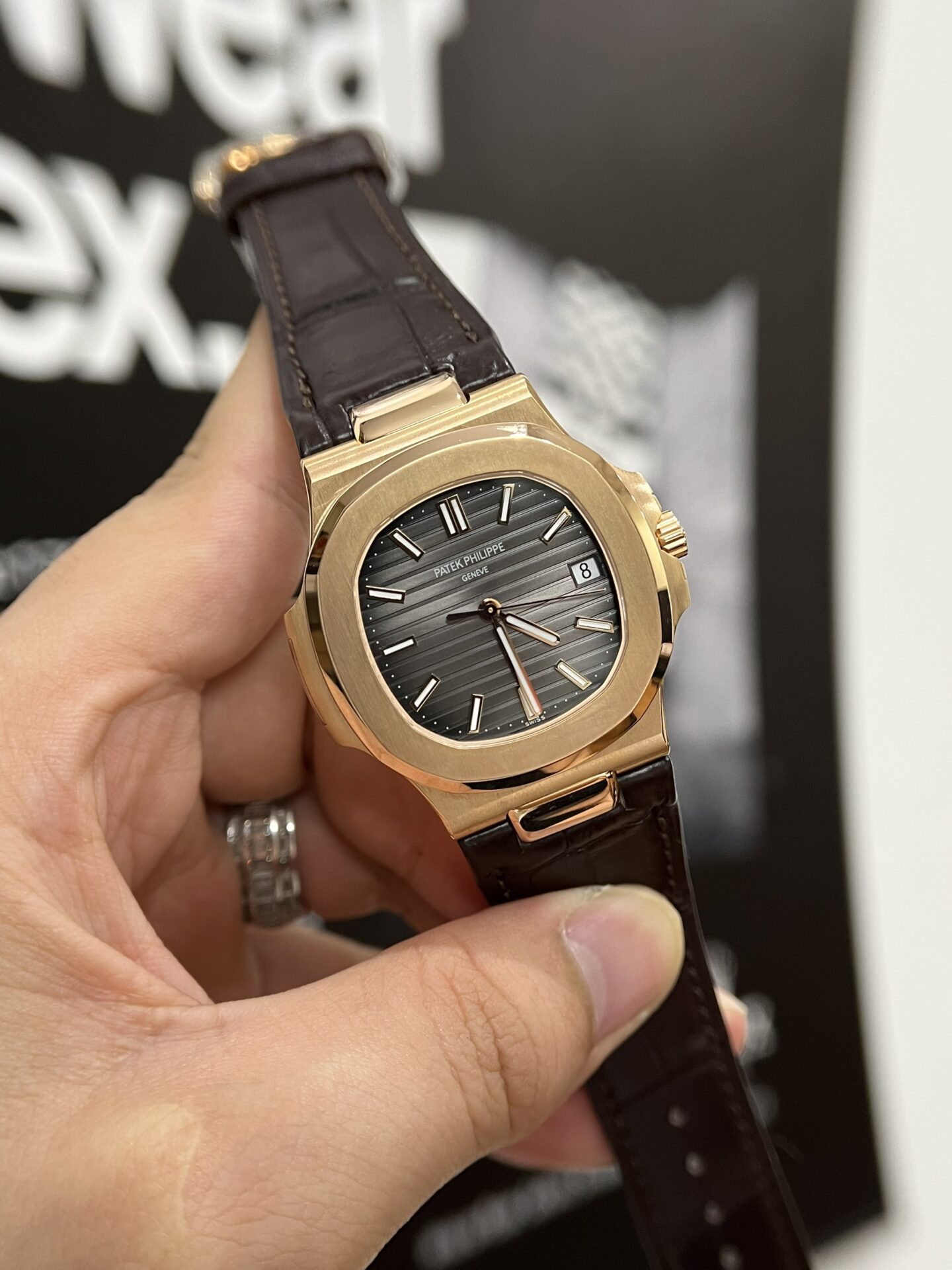 Patek Philippe Nautilus 5711 Replica Watch Gold Wrapped 3K Factory 40mm - Soul Replicas