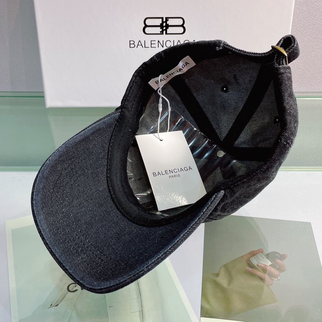 Balenciaga Logo Front Cap In Black - Soul Replicas