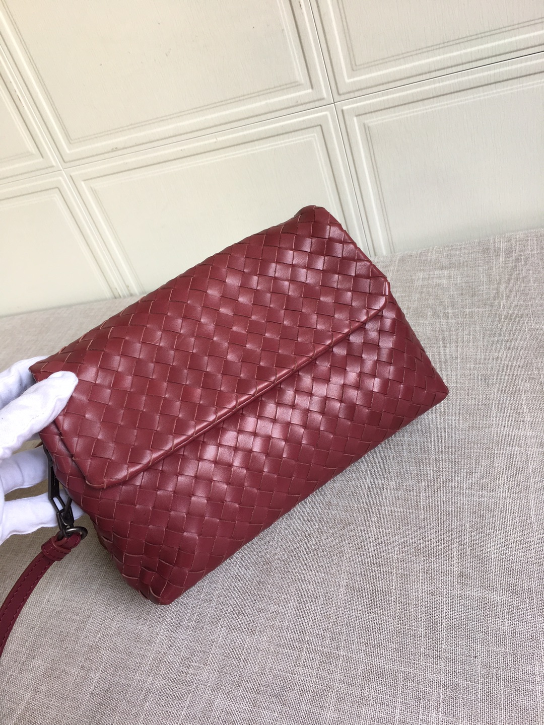 Bottega Veneta Classic Intrecciato Red. For Women. Women's Bags 8.9in/22.5cm - Soul Replicas