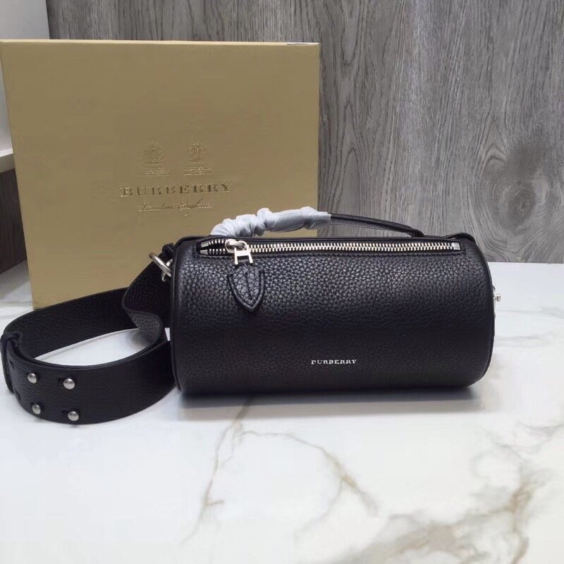 Burberry Barrel Bag Black For Women. Women-s Bags 8.3in/21cm - Soul Replicas