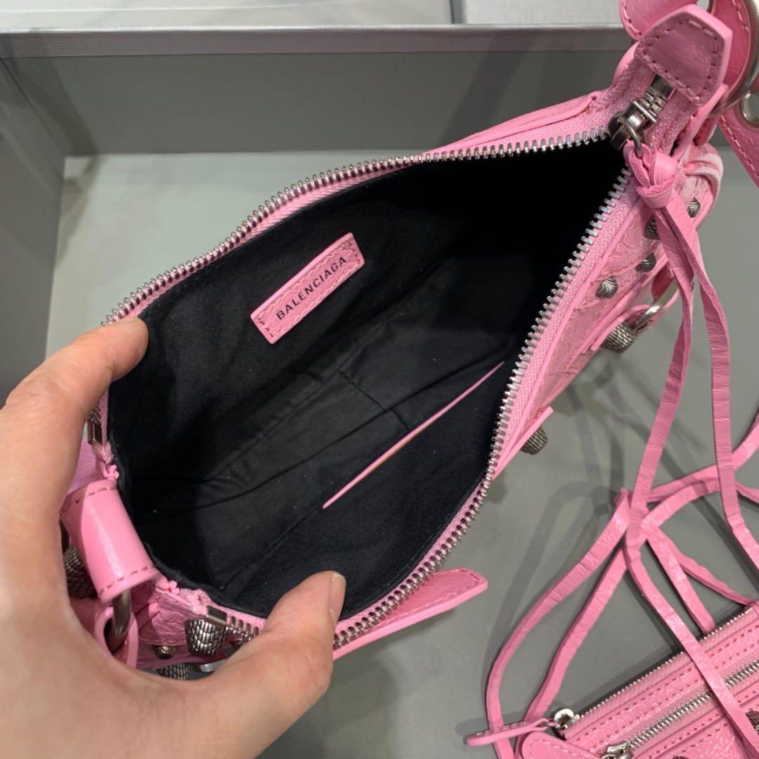 Balenciaga Le Cagole XS Shoulder Bag In Light Pink. For Women. Women-s Bags 10.2in/26cm 6713091VG9Y5906 - Soul Replicas