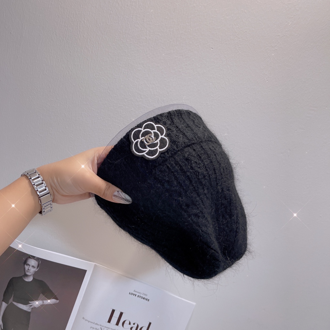 Chanel Beanie Black - Soul Replicas