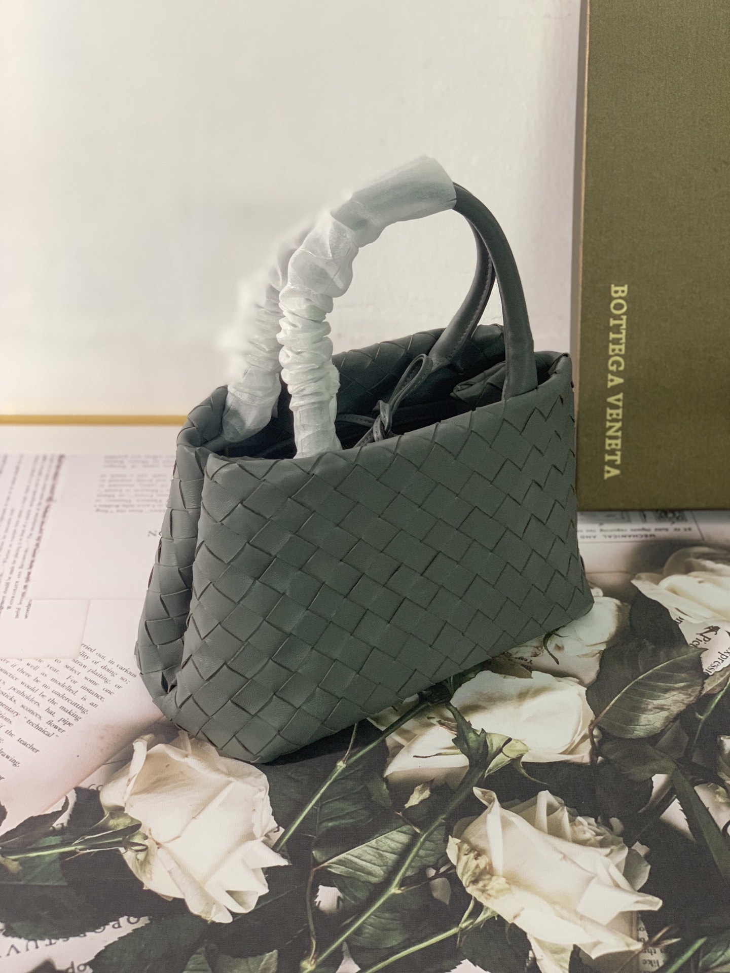 Bottega Veneta Handle Bag Gray. For Women. Women-s Bags 12in/29.5cm - Soul Replicas