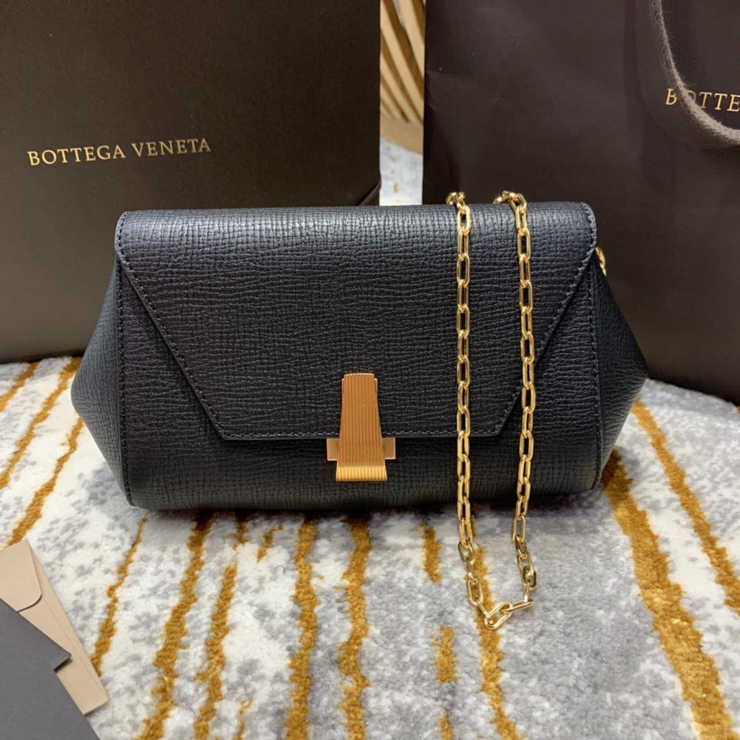 Bottega Veneta Mini Angle Palmellato Bag Black. For Women. Women's Bags 7.5in/19cm - Soul Replicas