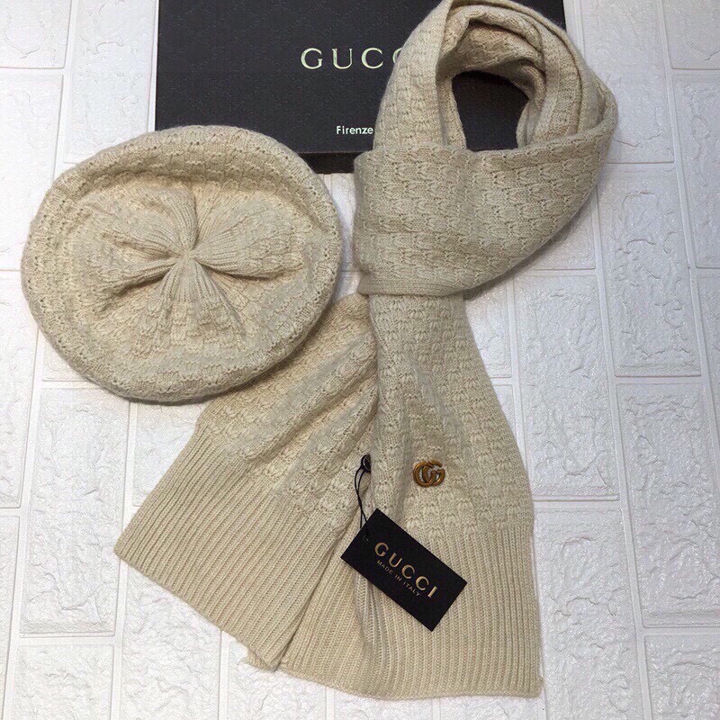 Gucci Beanie & Scarf Set In Beige - Soul Replicas