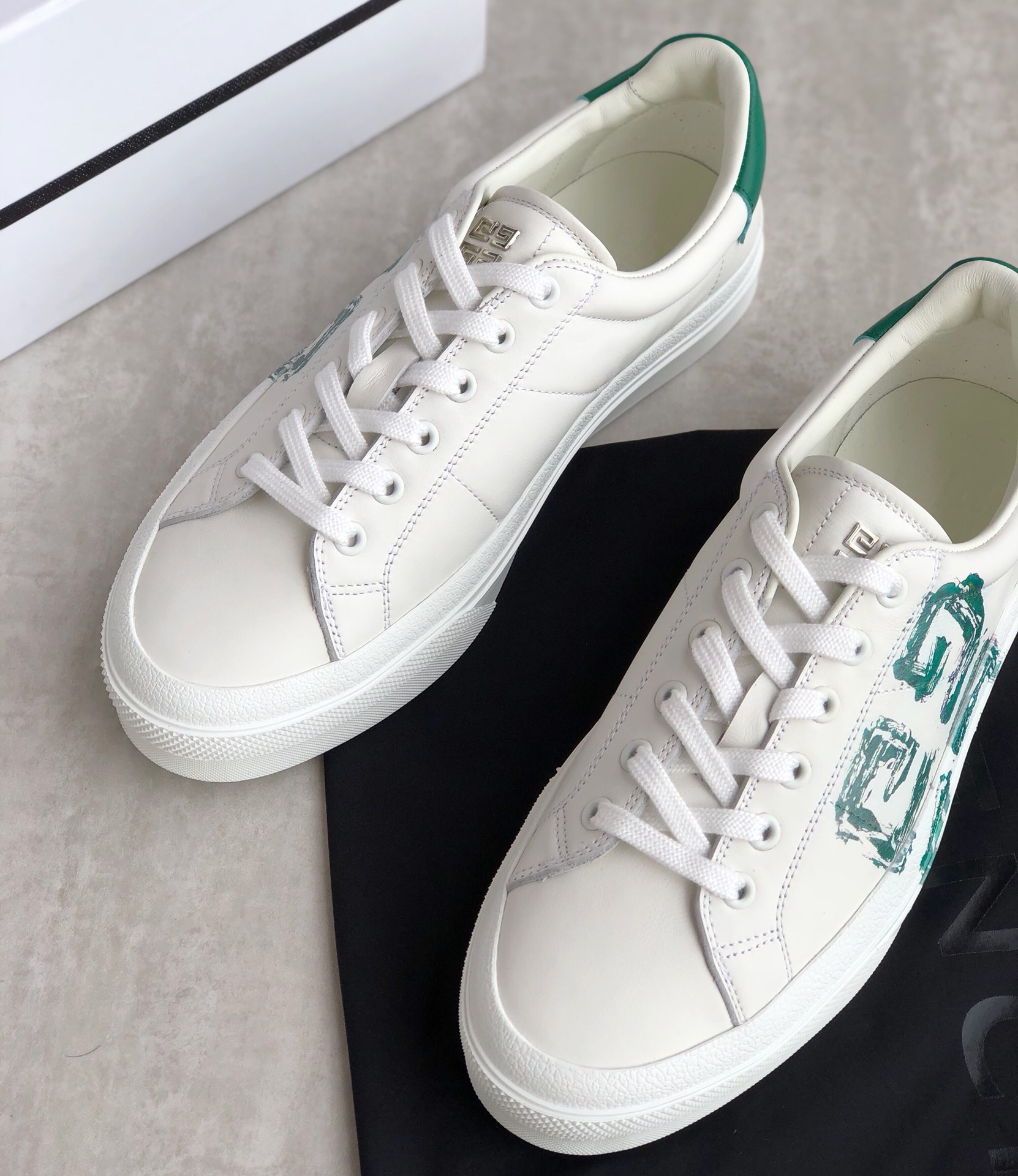 Givenchy City Sport Sneakers In 4G Printed Green And White For Men GVC BH005VH16T-115 - Soul Replicas