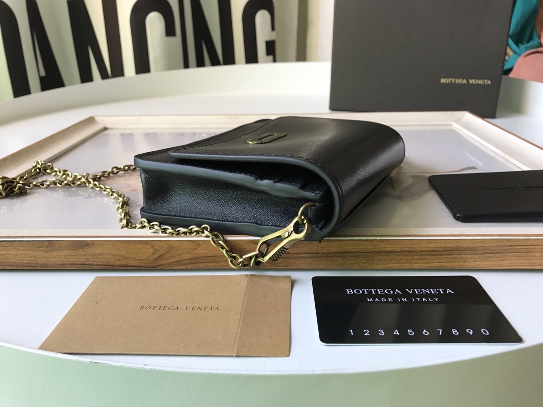 Bottega Veneta Crossbody Black. For Women. Women-s Bags 6.9in/17.5cm - Soul Replicas