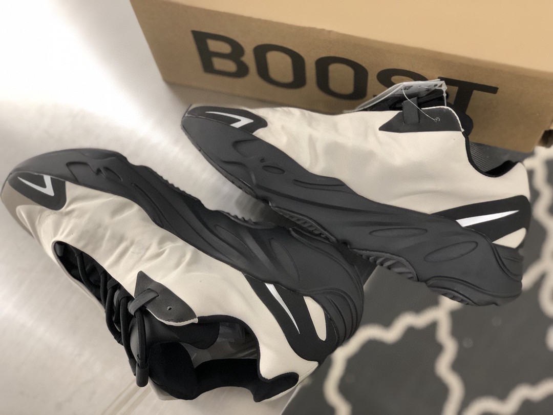 Adidas YZ Boost 700 MNVN White For Women FY3729 - Soul Replicas