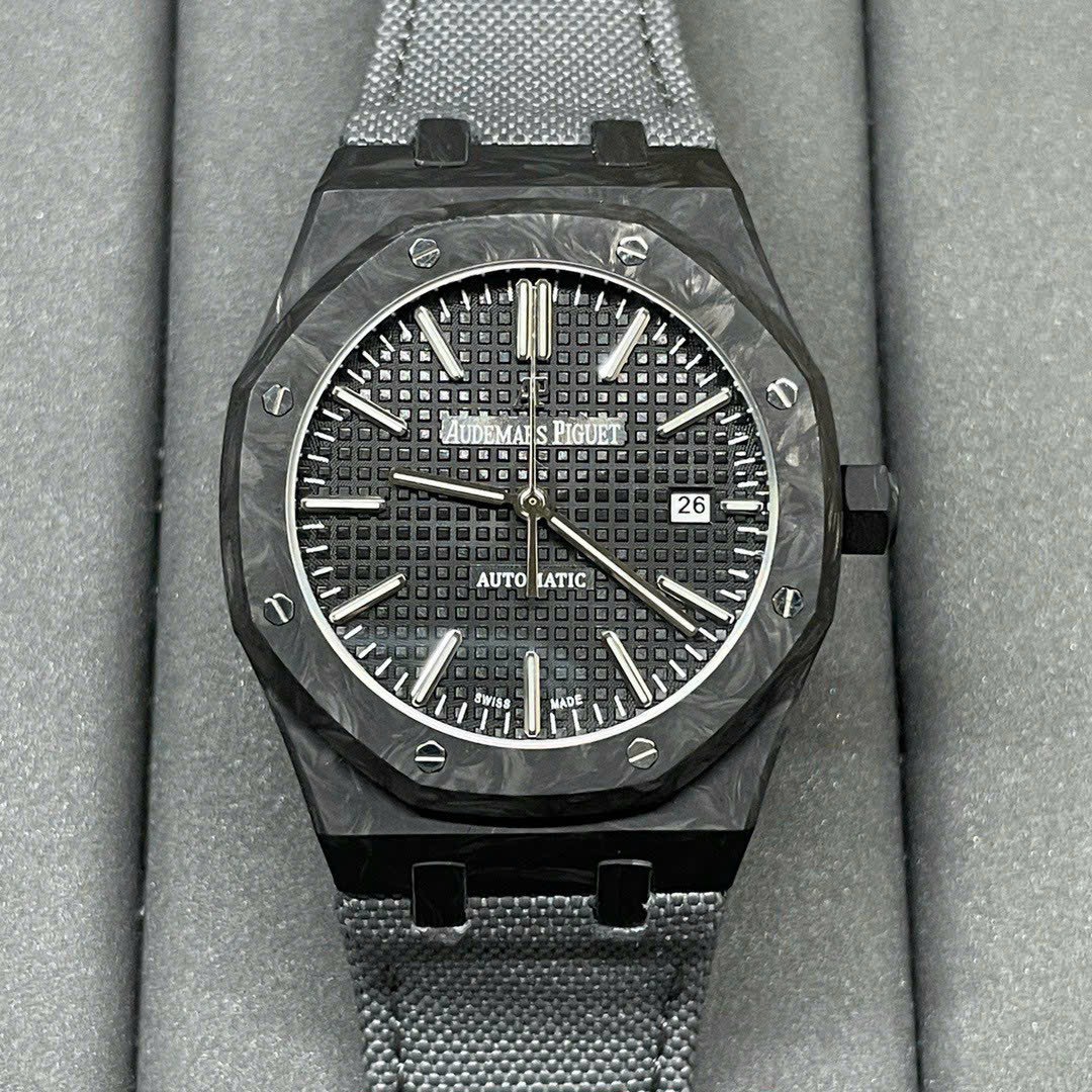 Audemars Piguet Replica Watch Royal Oak 15400 Carbon Dial Black 41mm - Soul Replicas