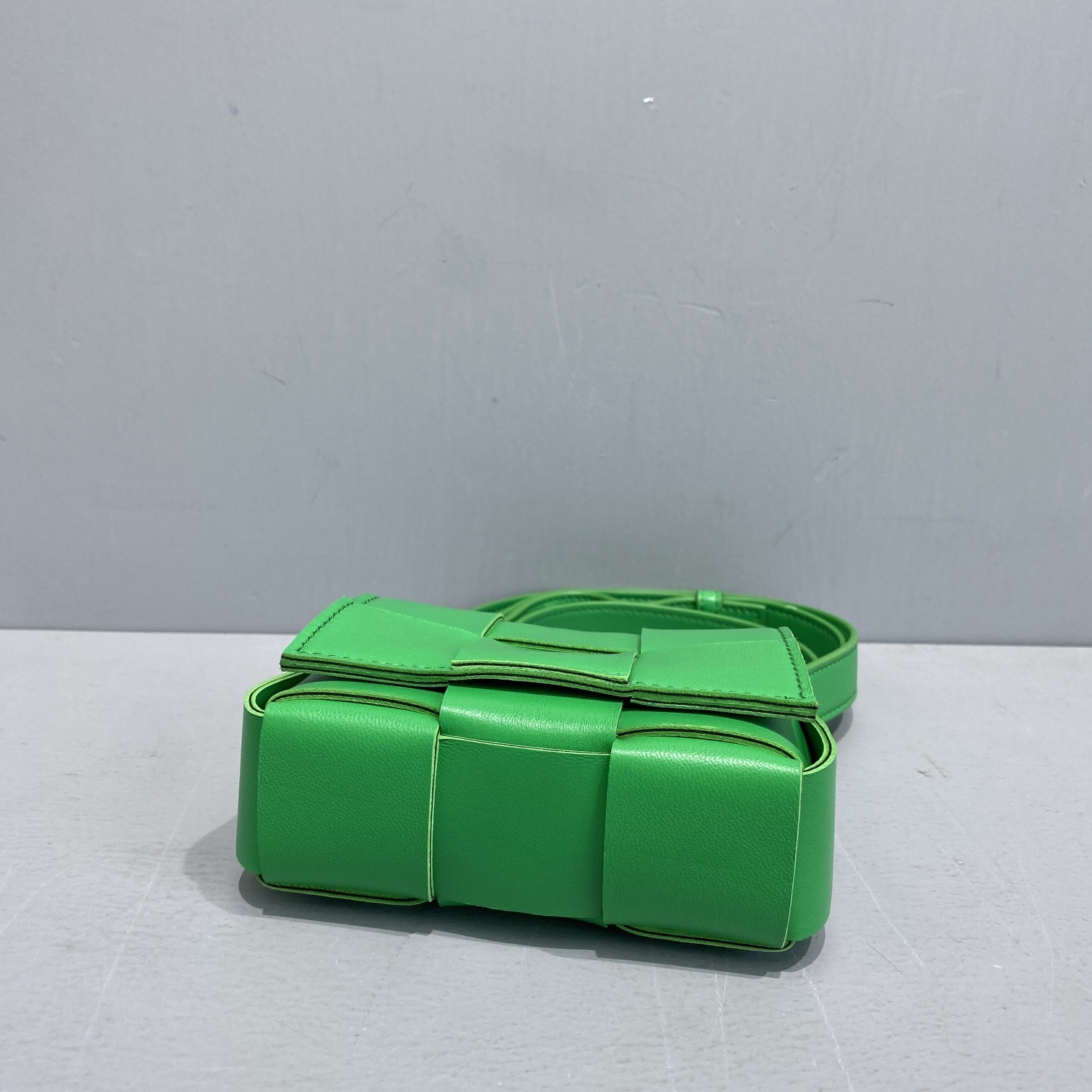 Bottega Veneta Candy Cassette Green. For Women. Women-s Bags 4.7in/12cm 666688VMAY13722 - Soul Replicas