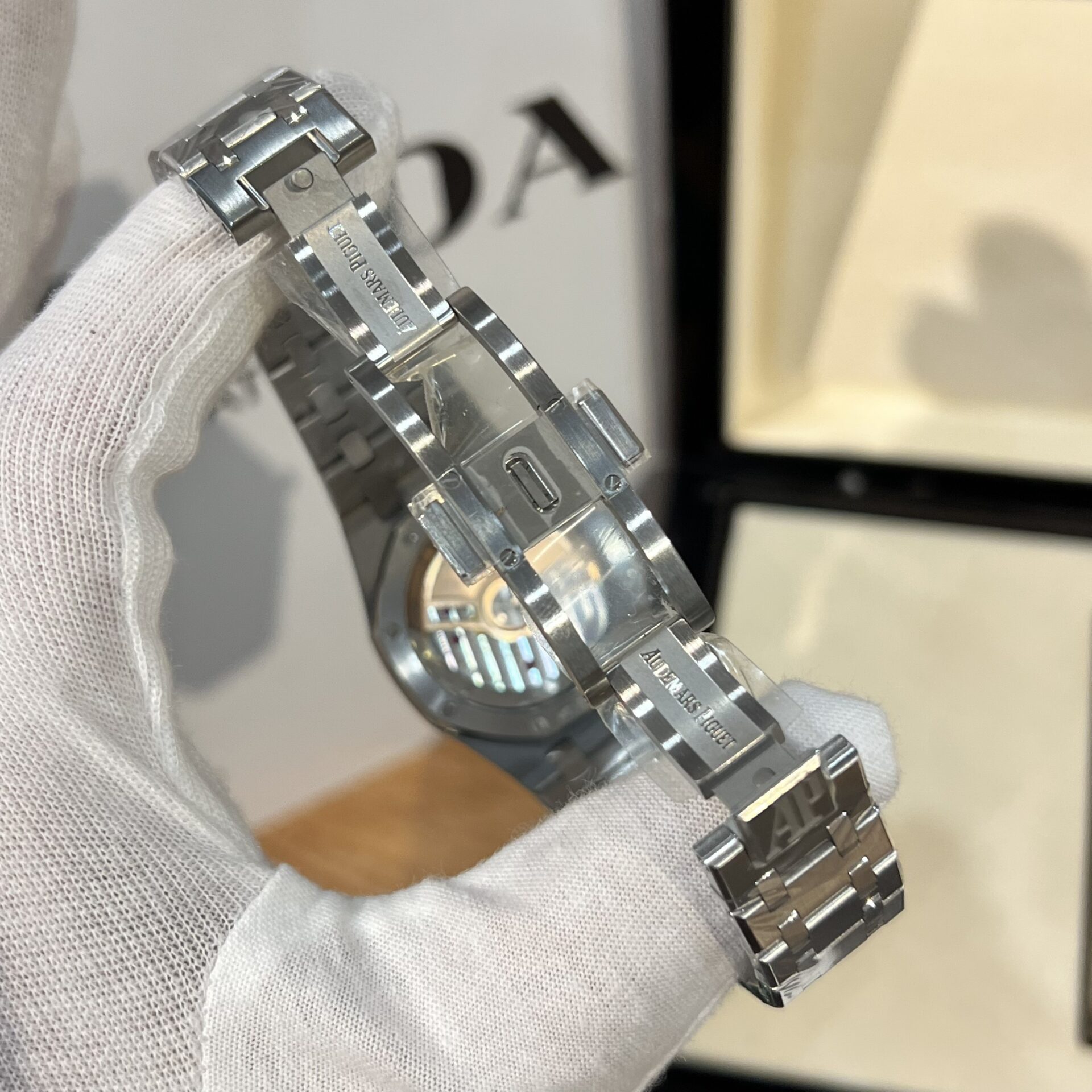 Audemars Piguet Royal Oak Women-s Replica Watch With Diamonds 34mm - Soul Replicas