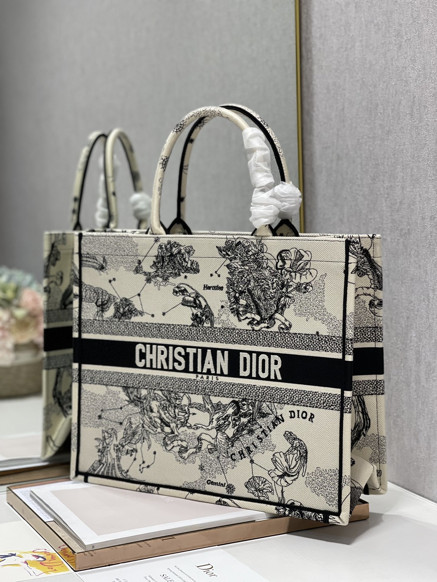 Christian Dior Large Dior Book Tote Dior Zodiac Embroidery. Black/Beige. For Women Women's Handbags. 41cm CD - Soul Replicas