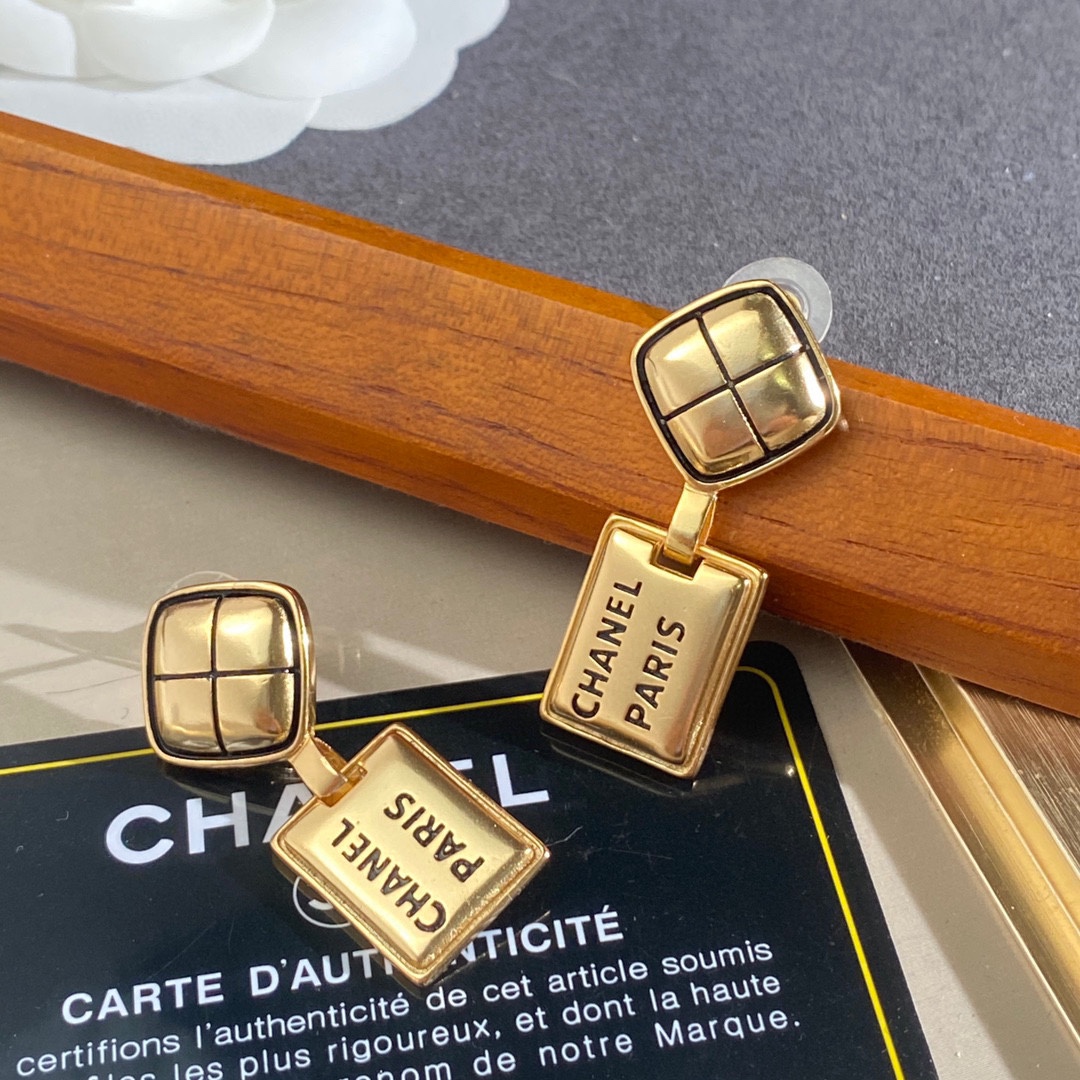 Chanel Earrings - Soul Replicas