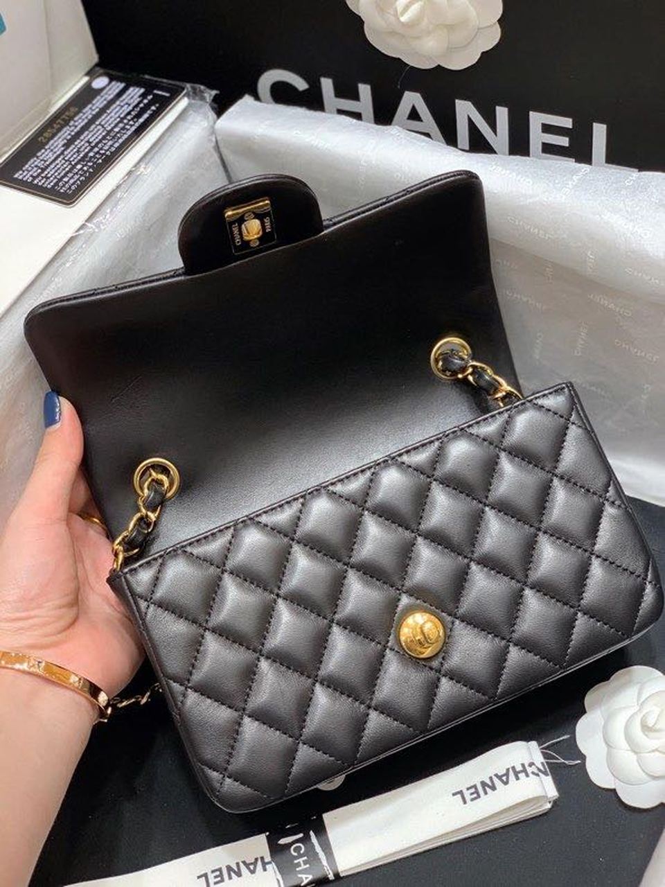 Chanel Classic Flap Bag Gold Toned Hardware Black For Women. Women-s Bags. Shoulder And Crossbody Bags 7.8in/20cm A01116 - Soul Replicas