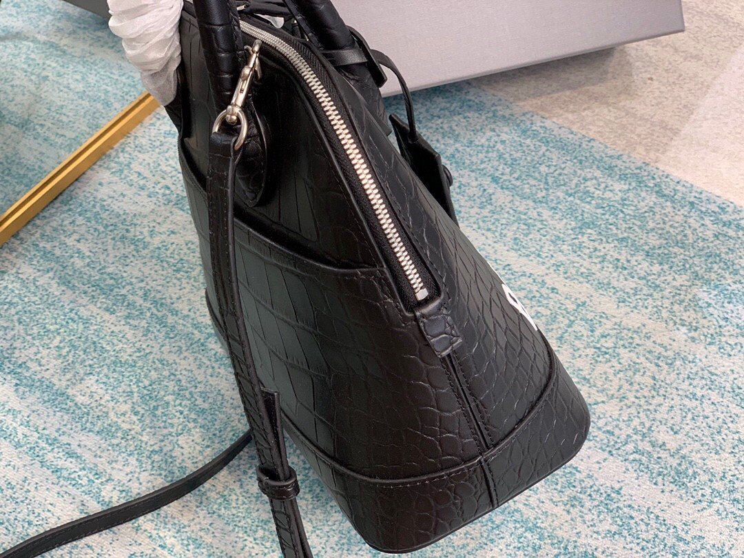 Balenciaga Ville XXS Handbag In Black. For Women. Women-s Bags 8.6in/22cm - Soul Replicas