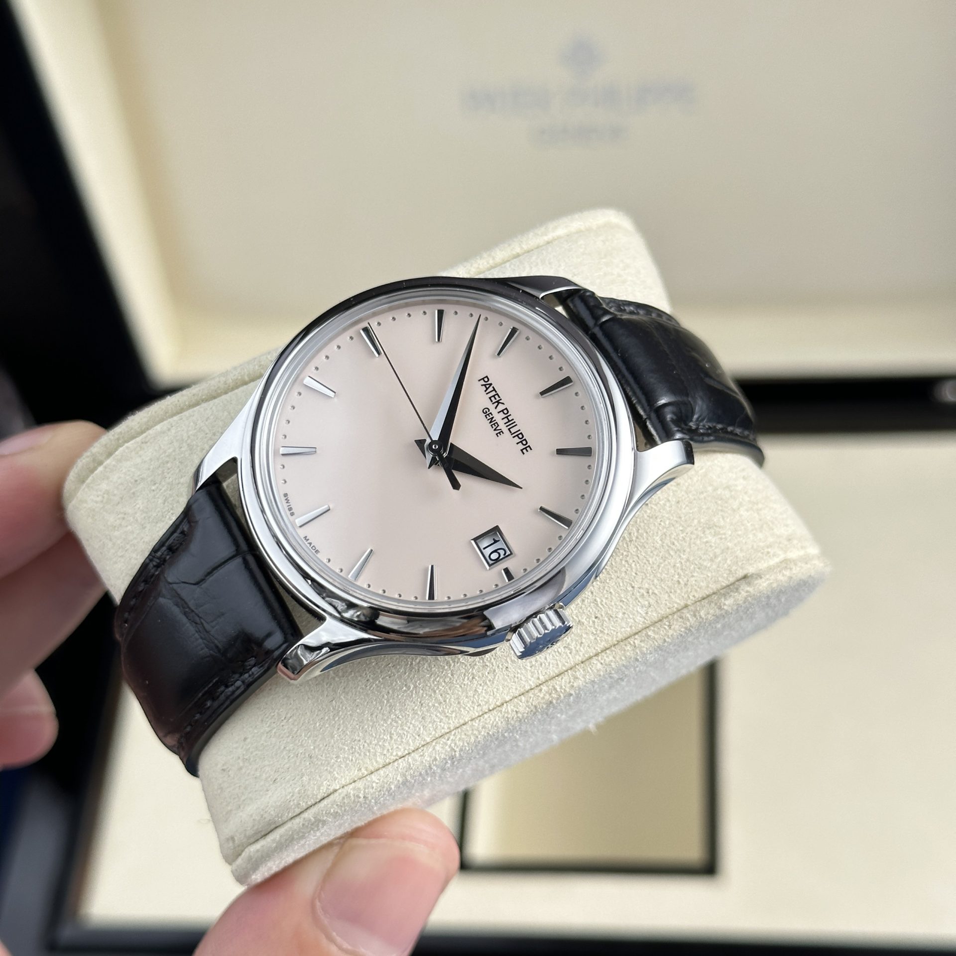 Patek Philippe Replica Watch Calatrava 5227G Mechanical Ivory Dial 3K Factory 39mm - Soul Replicas