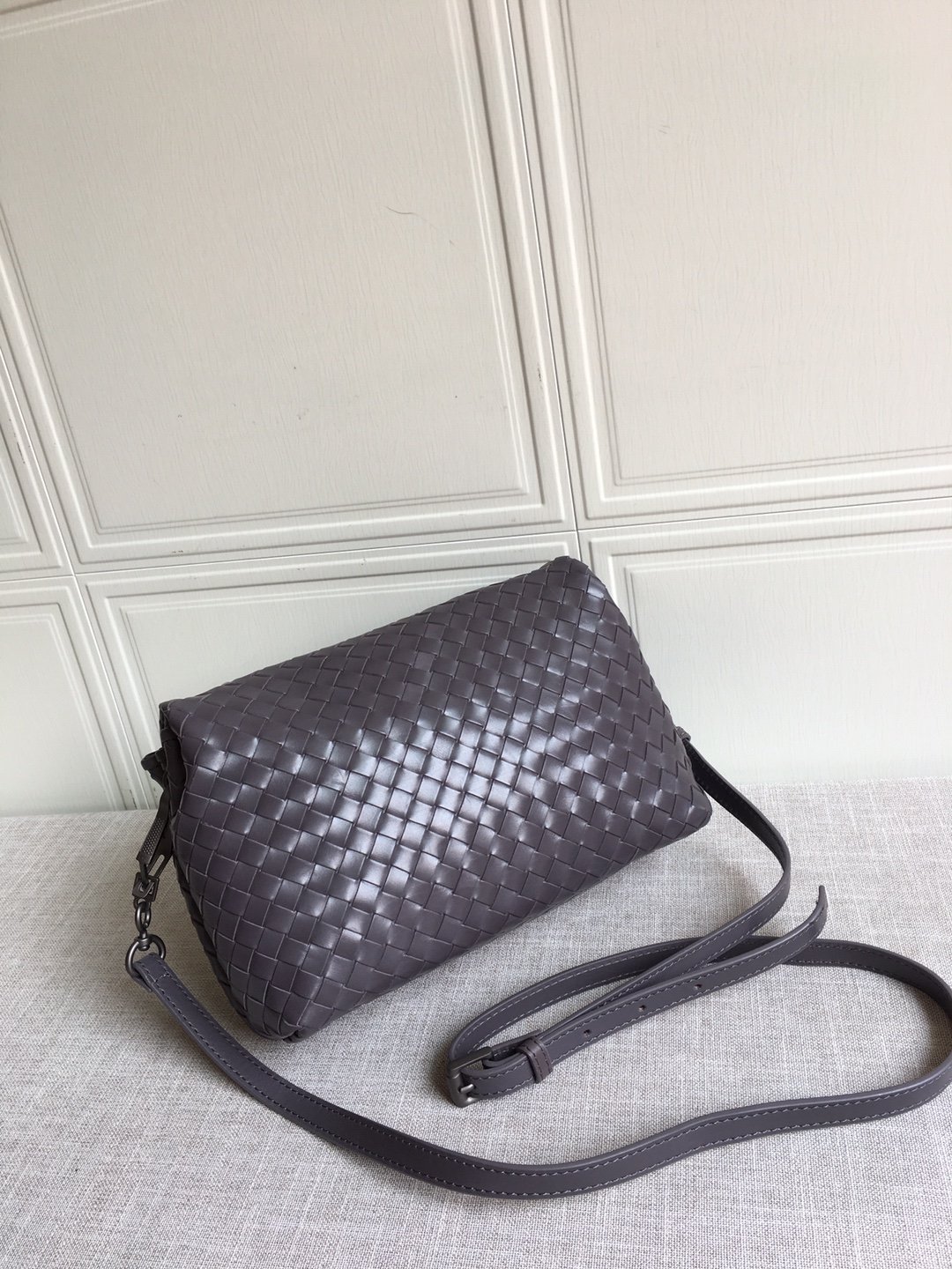 Bottega Veneta Classic Intrecciato Dark Brown. For Women. Women's Bags 8.9in/22.5cm - Soul Replicas