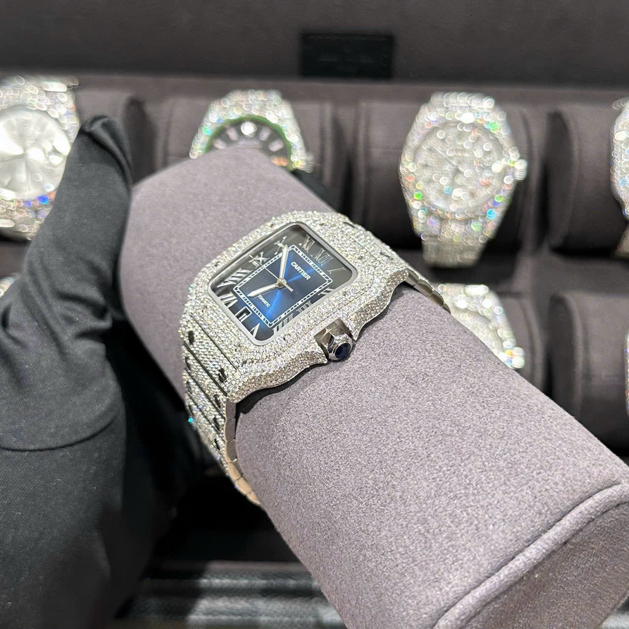 Cartier Santos Best Replica Watch With Full Natural Diamond VVS Blue Dial 39.8mm - Soul Replicas