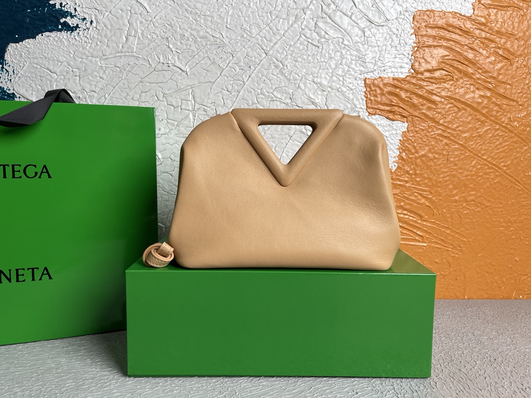 Bottega Veneta Point Brown. For Women. Women's Bags 8.6in/22cm - Soul Replicas