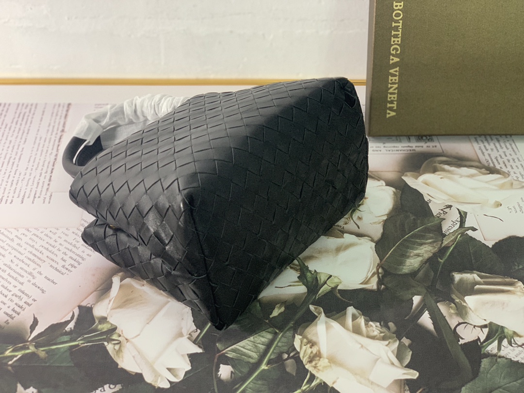 Bottega Veneta Handle Bag Black. For Women. Women-s Bags 12in/29.5cm - Soul Replicas