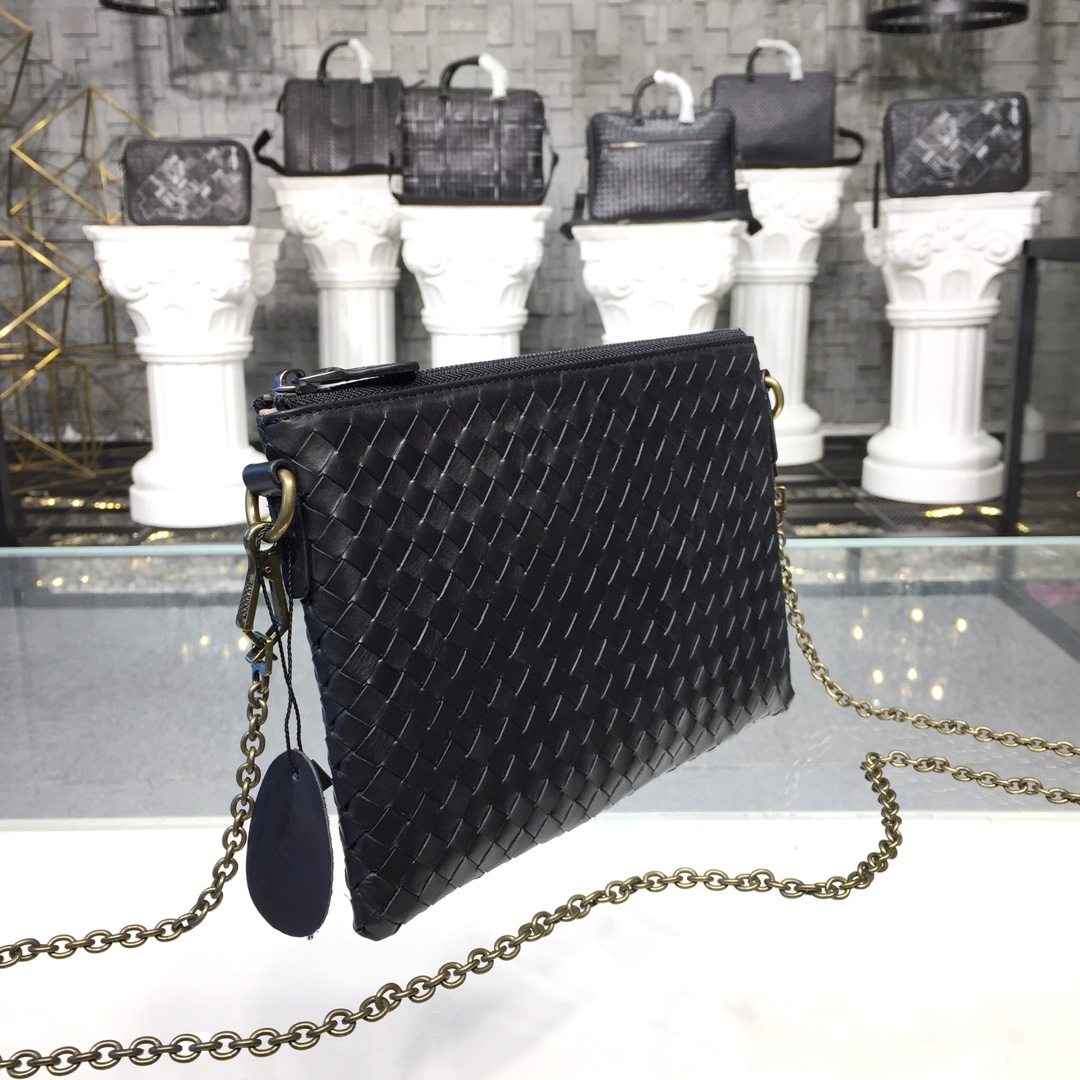 Bottega Veneta Chain Shoulder Bag Black. For Women. Women's Bags 9.6in/24.5cm - Soul Replicas