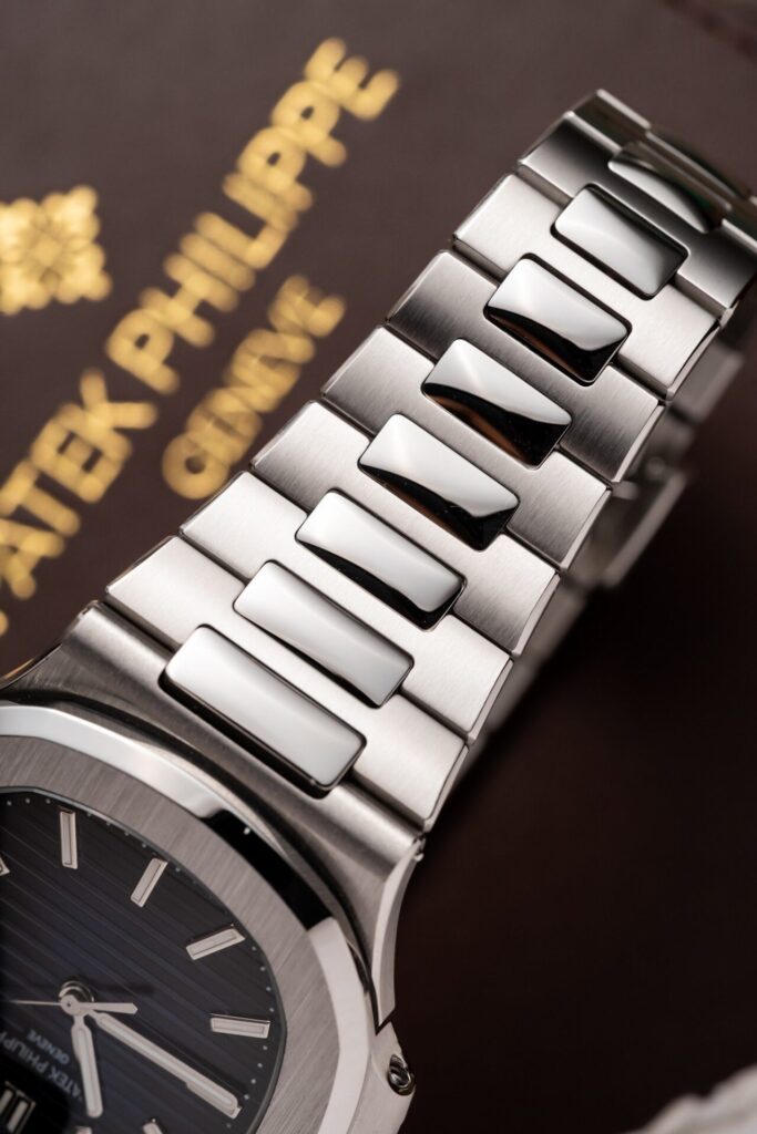 Patek Philippe Best Replica Watch Nautilus 5811 Blue Dial Metal Wire 41mm - Soul Replicas