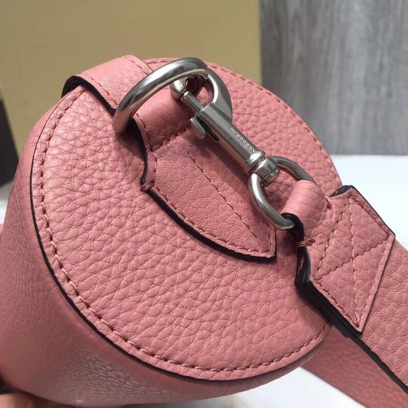 Burberry Barrel Bag PiNike For Women. Women-s Bags 8.3in/21cm - Soul Replicas