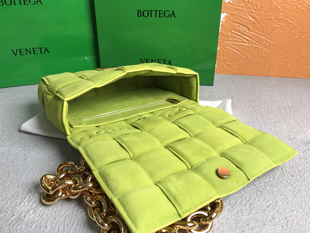 Bottega Veneta Chain Cassette Kiwi. For Women. Women's Bags 10.2in/26cm 631421V04N03520 - Soul Replicas