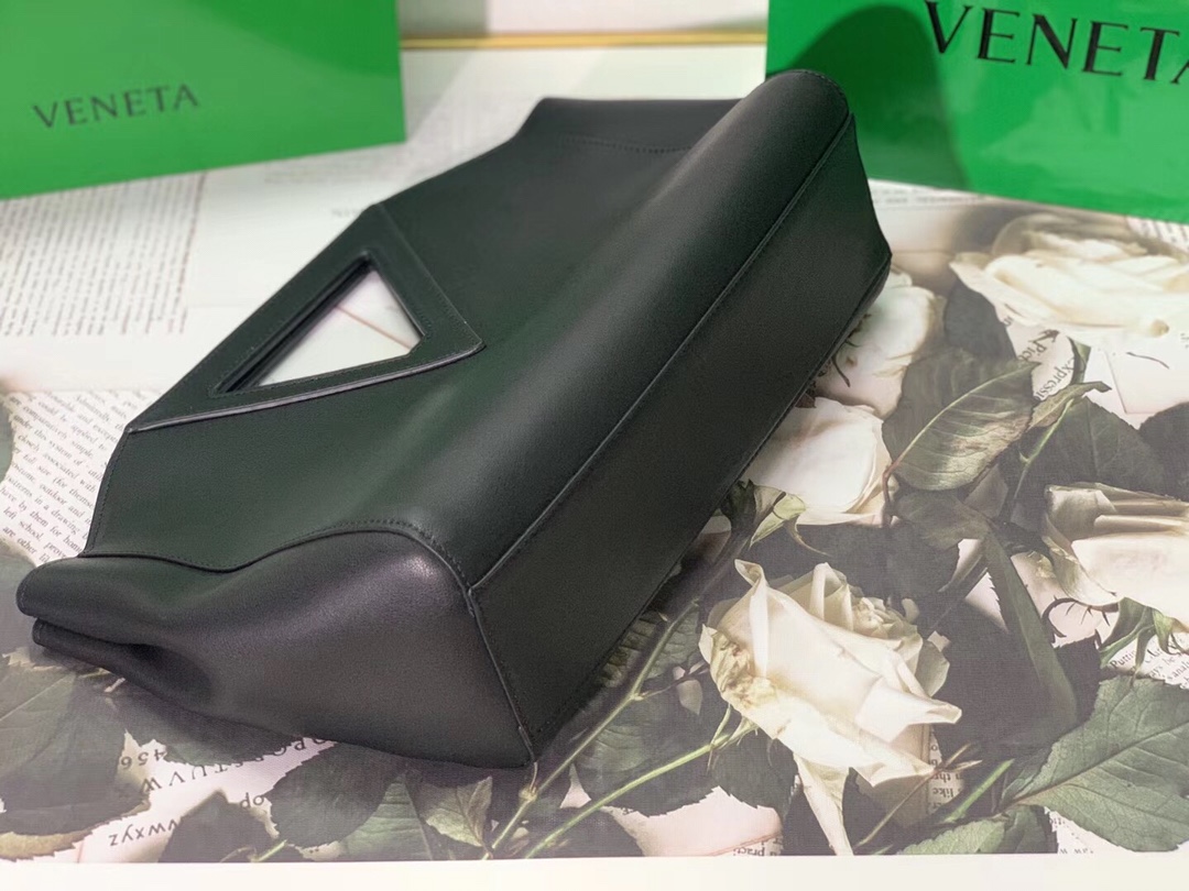 Bottega Veneta Point Black. For Women. Women's Bags 13.7in/35cm 652446VCP401229 - Soul Replicas