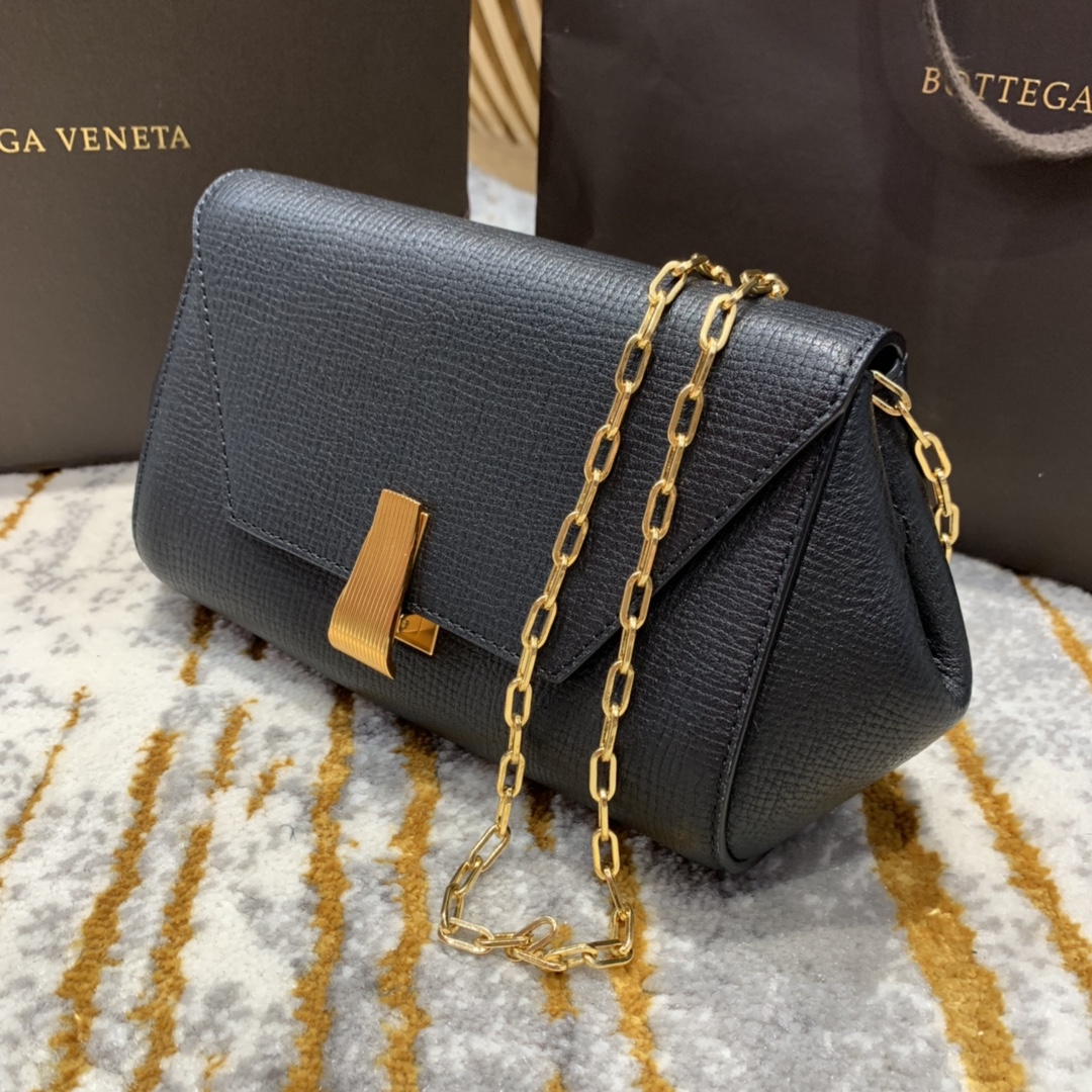 Bottega Veneta Mini Angle Palmellato Bag Black. For Women. Women's Bags 7.5in/19cm - Soul Replicas