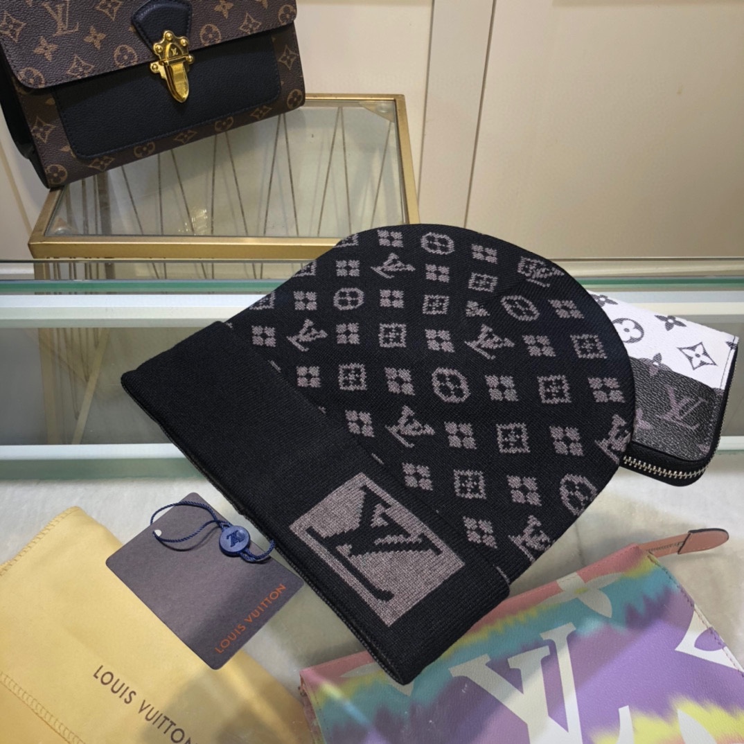 Louis Vuitton Beanie In Black LV Headwear - Soul Replicas