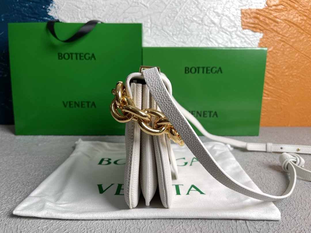 Bottega Veneta Mount White. For Women. Women's Bags 8.3in/21cm 667399V12M09009 - Soul Replicas