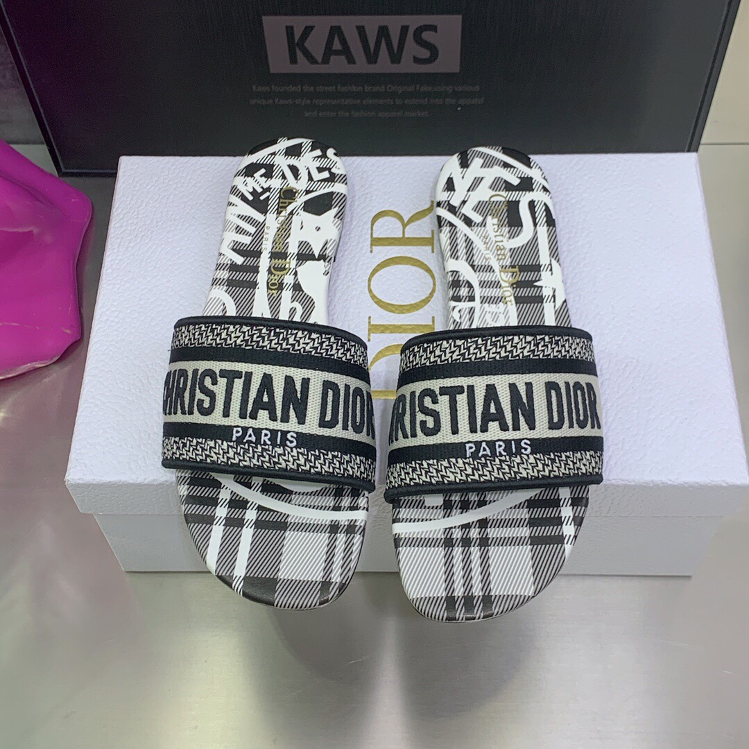 Christian Dior Women's Dway Slide Black and White For Women CD KCQ209CEE_S17X - Soul Replicas