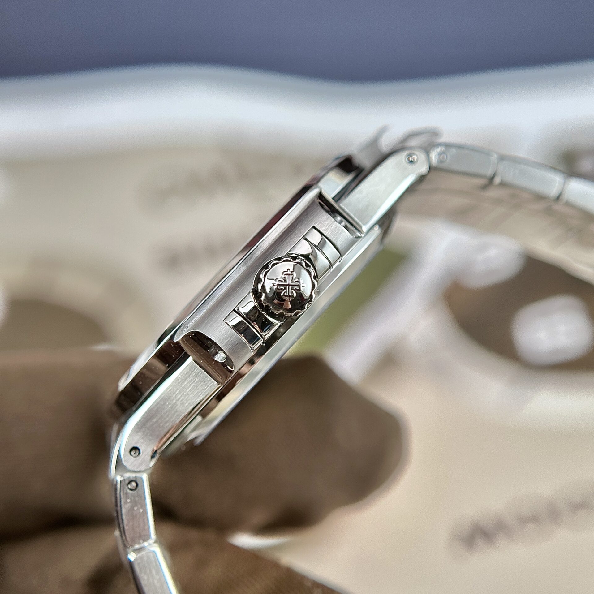 Patek Philippe Nautilus 7118 Replica Watch Grey Dial 3K Factory 35.2mm - Soul Replicas