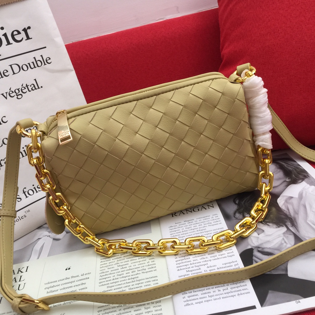 Bottega Veneta Crossbody Bag Beige. For Women. Women-s Bags 9.4in/24cm - Soul Replicas