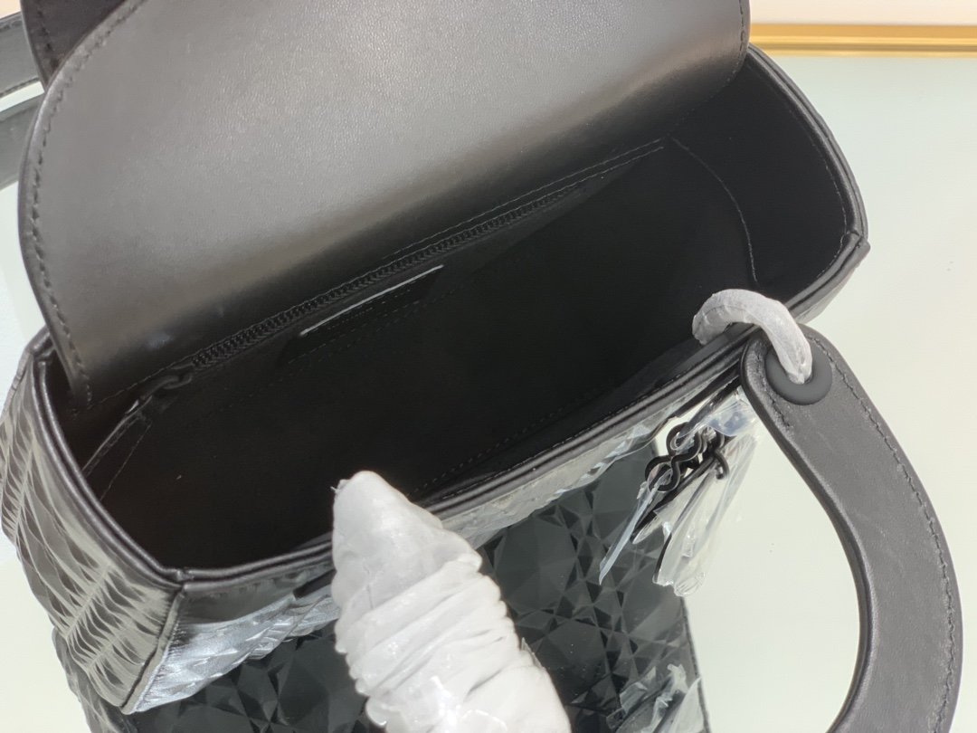 Christian Dior Medium Lady Bag Cannage with Beaded Motif. Black. For Women Women's Handbags. Crossbody Bags. 20cm CD - Soul Replicas