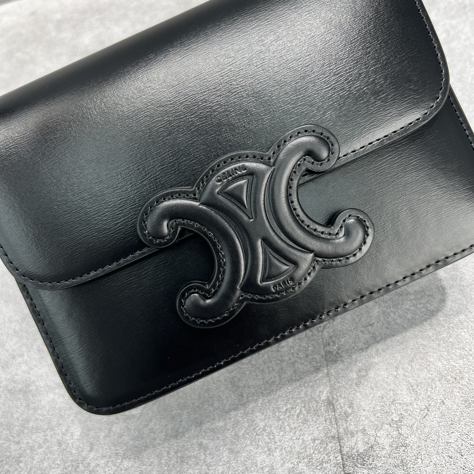 Celine Classique Cuir Triomphe Bag Black For Women 9in/22cm  - Soul Replicas