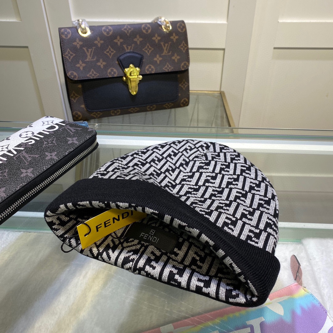 Fendi Beanie In Grey - Soul Replicas