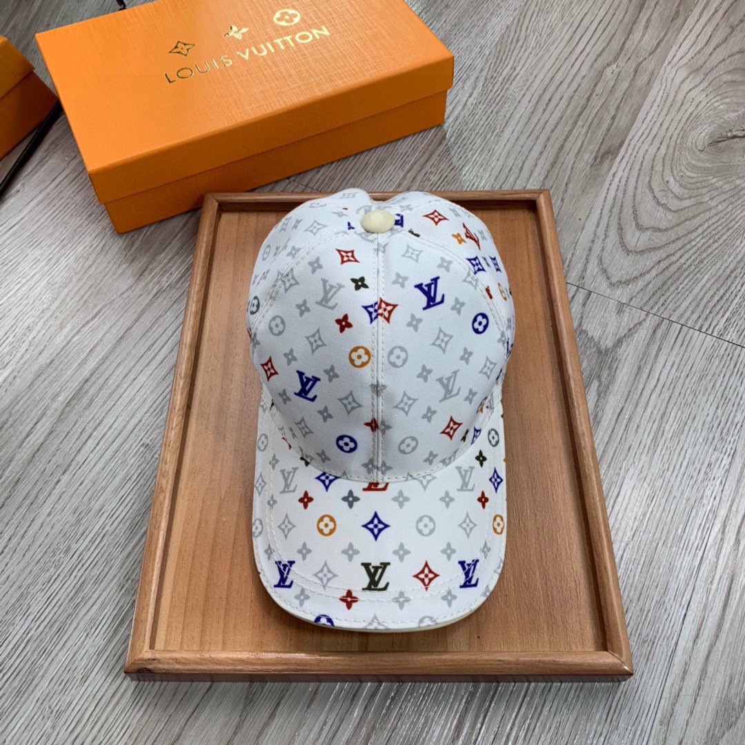 Louis Vuitton Be My Cap In White - Soul Replicas
