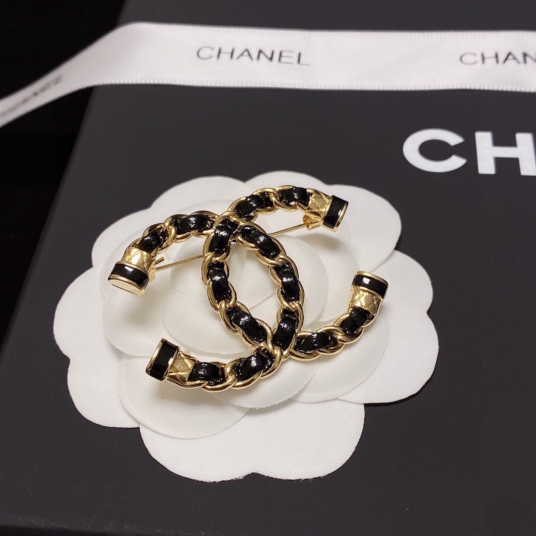 Chanel Brooch - Soul Replicas