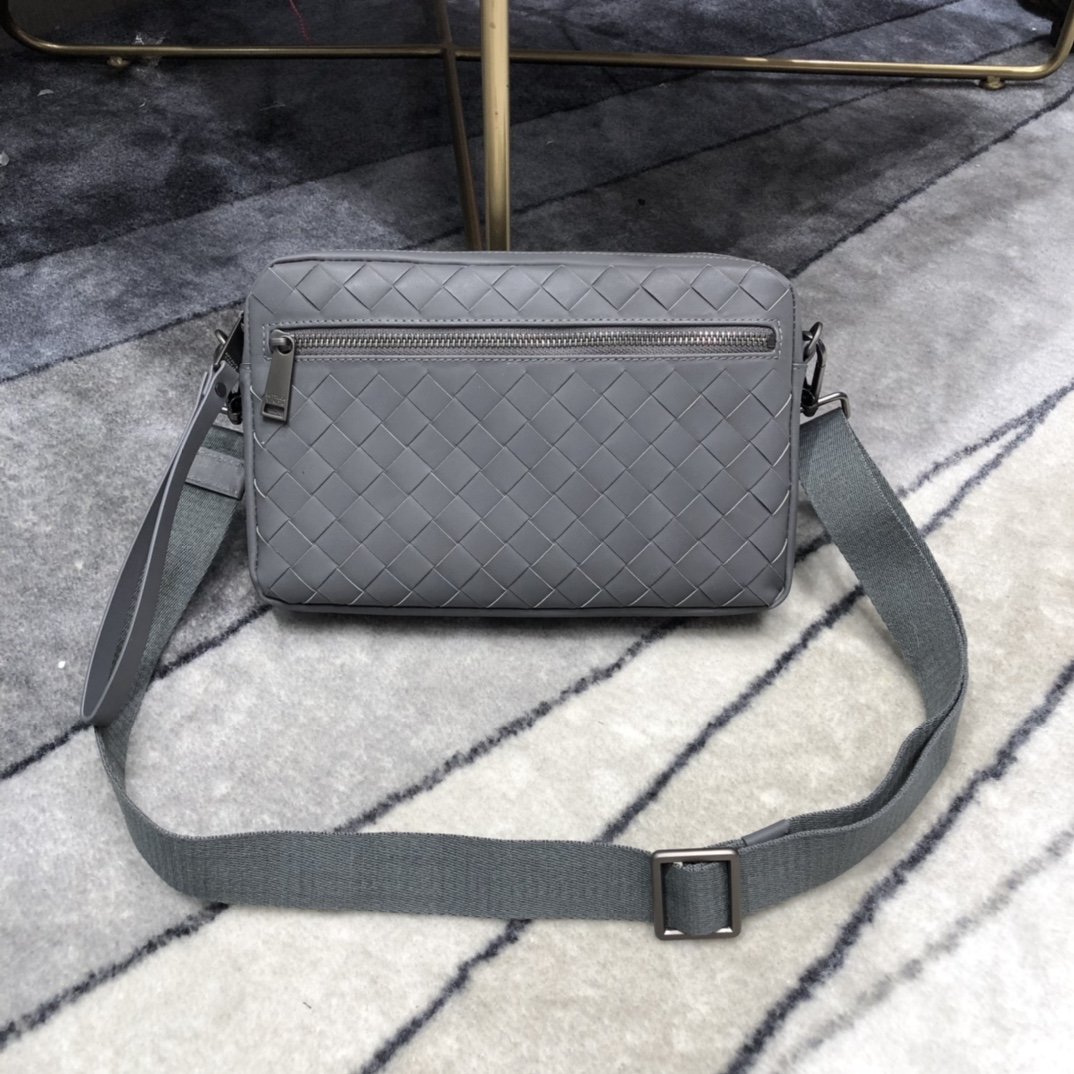 Bottega Veneta Classic Intrecciato Gray. For Women. Women's Bags 9.6in/24.5cm - Soul Replicas