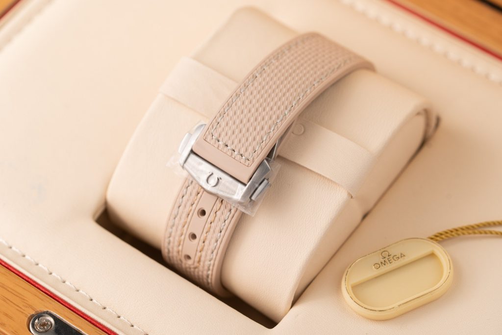 Omega Best Replica Watches Planet Ocean 600M Dial Light Pink VS Factory 43.5mm - Soul Replicas