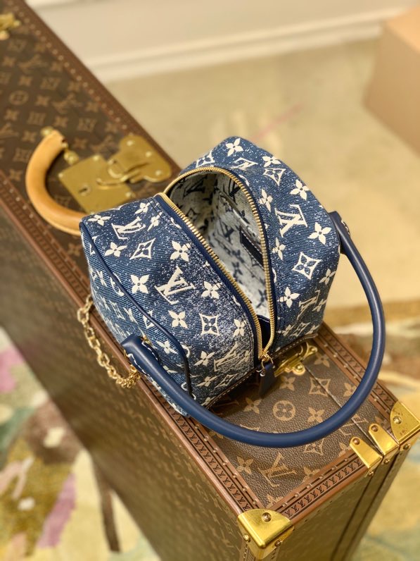 Louis Vuitton Square Bag Denim Jacquard Blue By Nicolas Ghesquiere For Women. Women-s Bags 6.3in/16cm LV M59611 - Soul Replicas