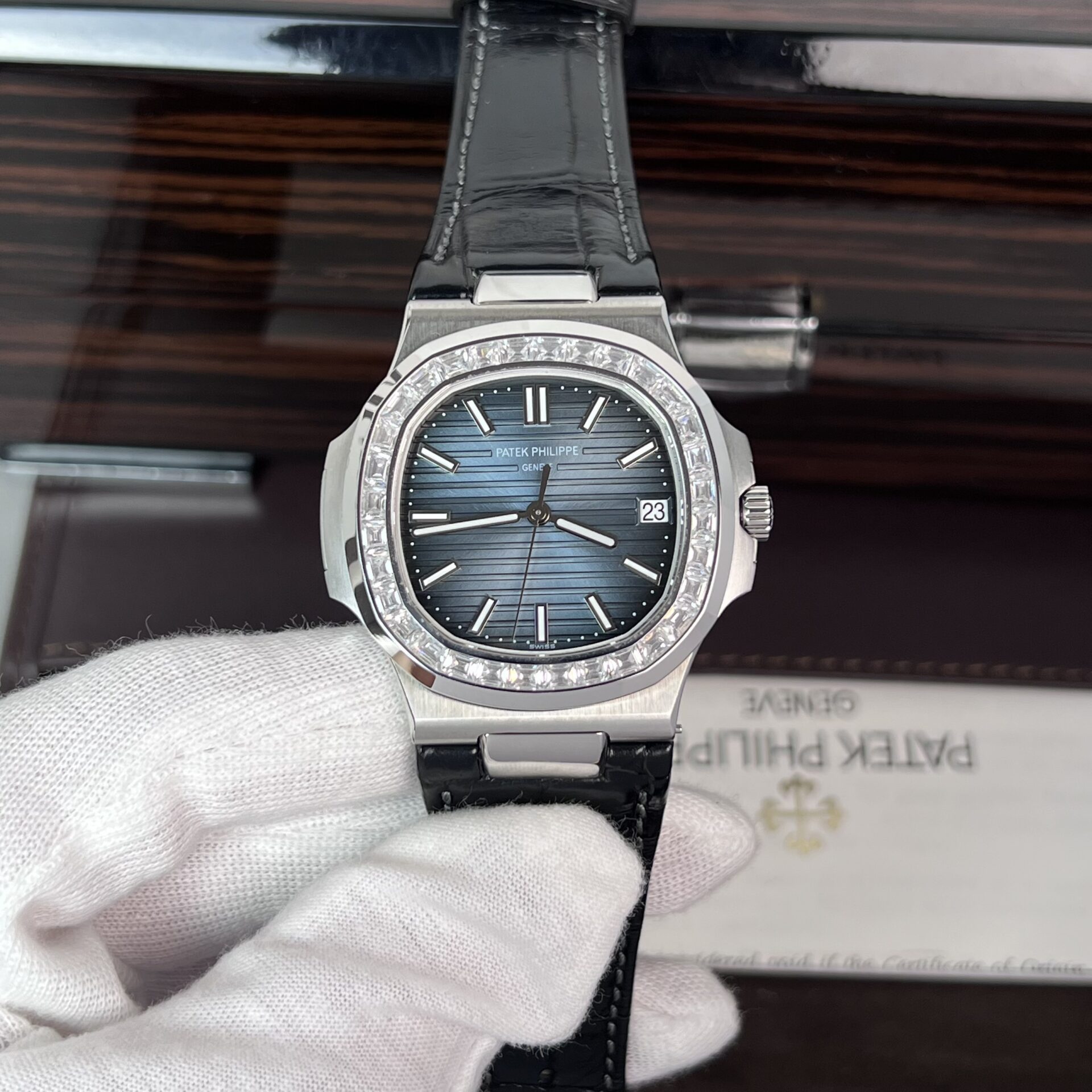 Patek Philippe Nautilus 5723 Replica 1:1 Watch Leather Strap Dark Blue Dial 40mm - Soul Replicas