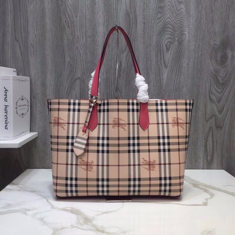 Burberry Reversible Tote Haymarket Canvas Medium For Women. Women-s Bags 19.3in/49cm - Soul Replicas