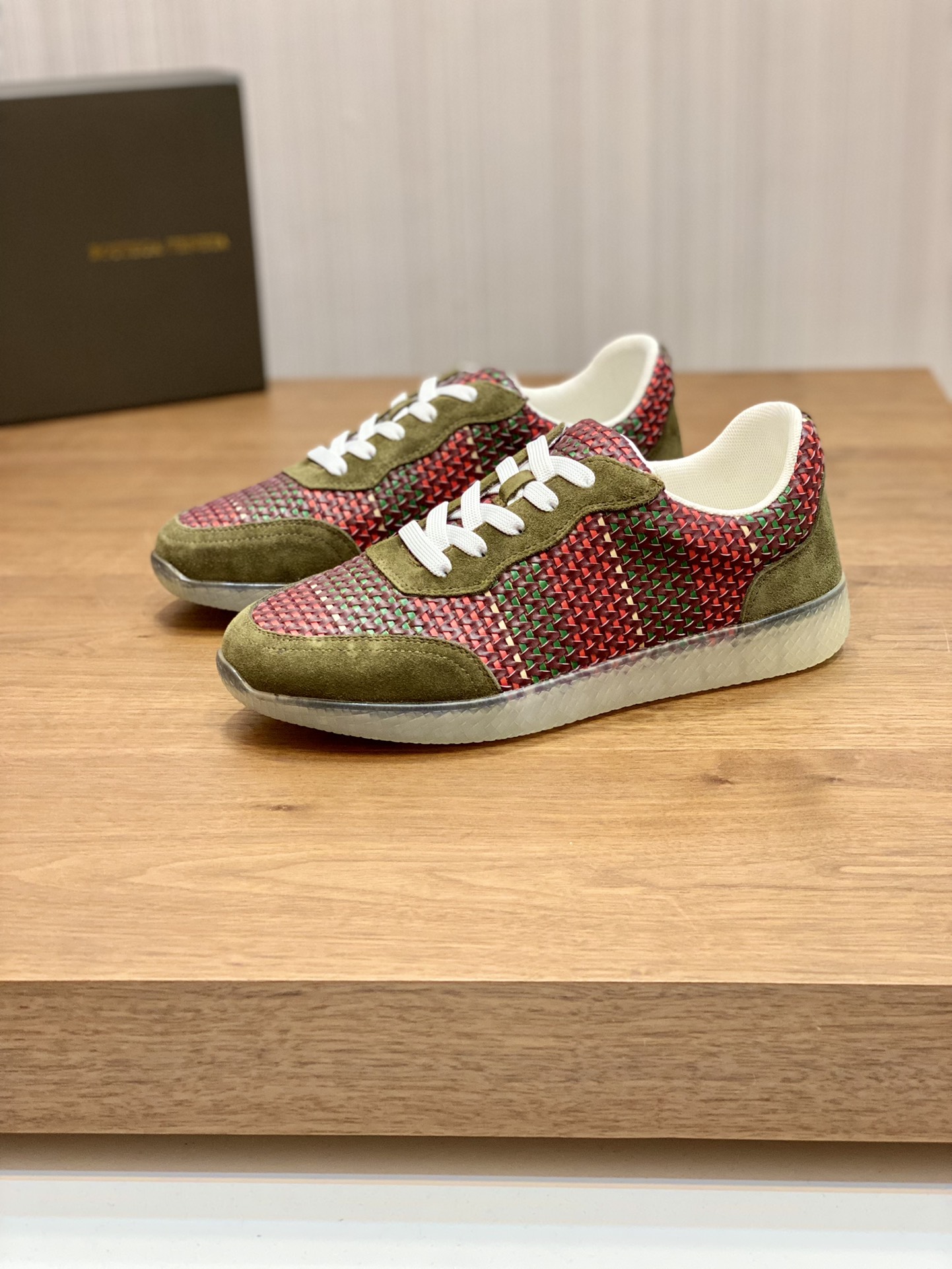 Bottega Veneta Men's Knit Sneakers PiNike And Brown For Men - Soul Replicas